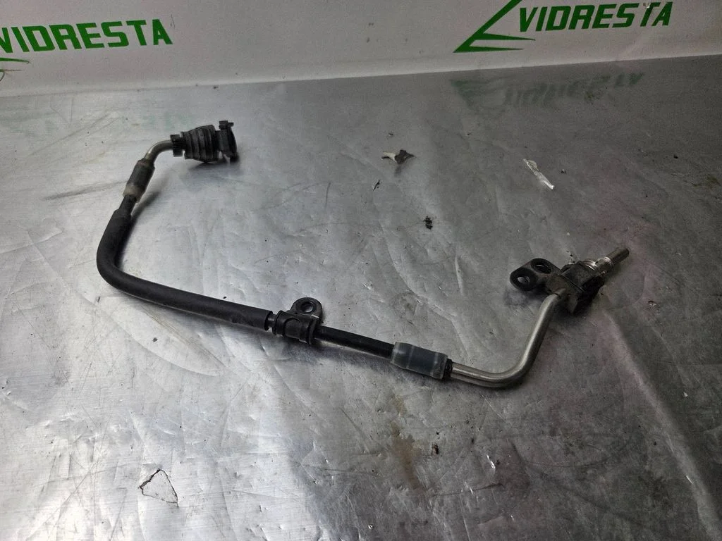 Fuel line/pipe/hose 22042
