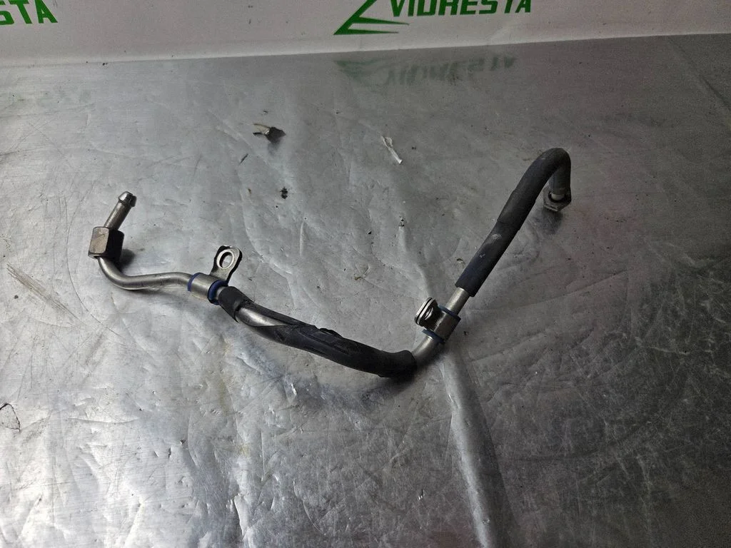 Fuel line/pipe/hose 220119