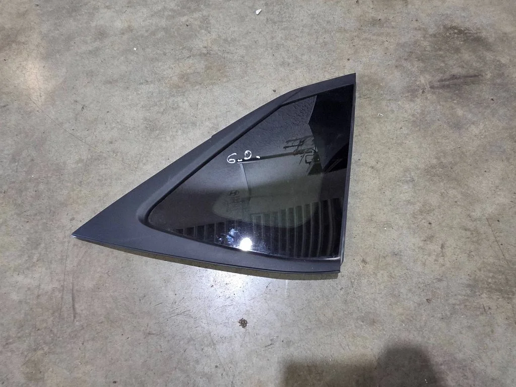 Rear side window 87820Q0020