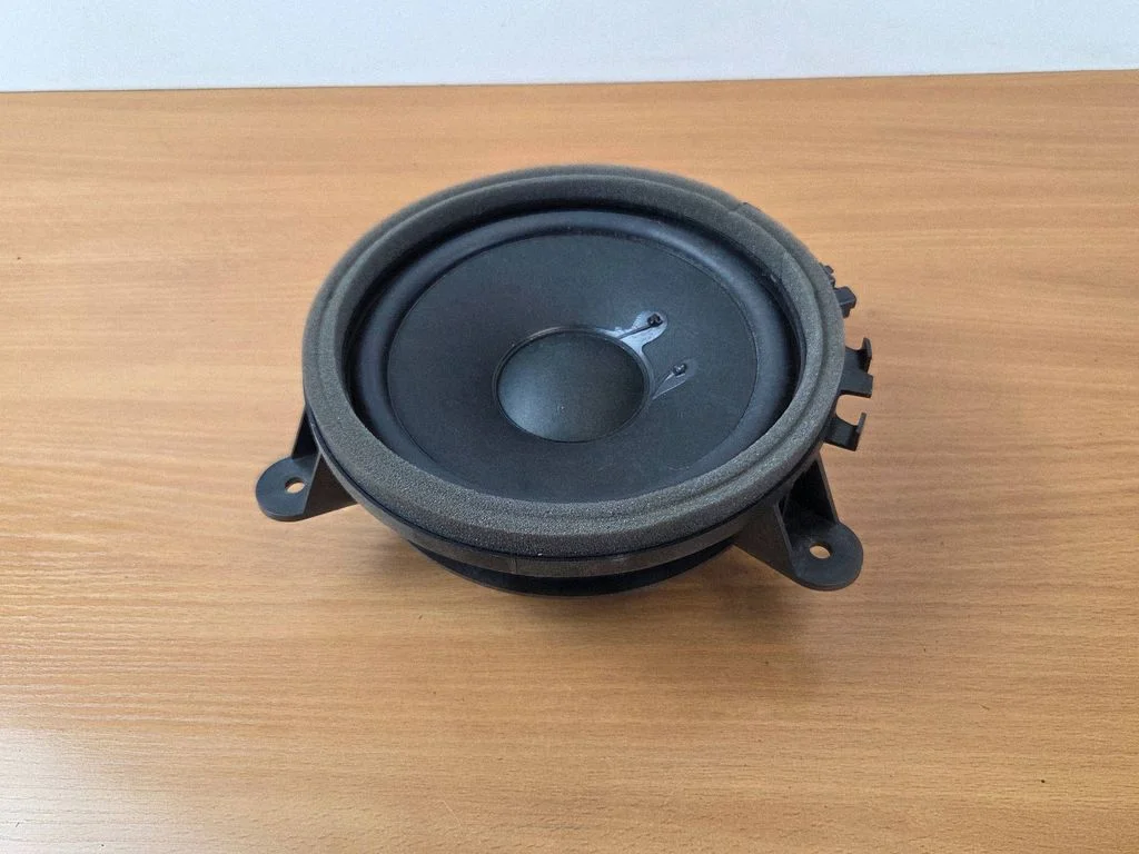 Tagaukse kõlar(id) 30657445