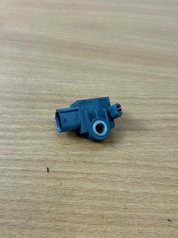Airbag deployment crash/impact sensor 95820B4000
