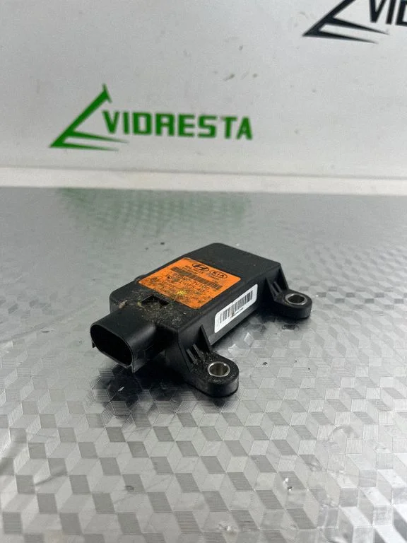 ESP acceleration yaw rate sensor 956903V100