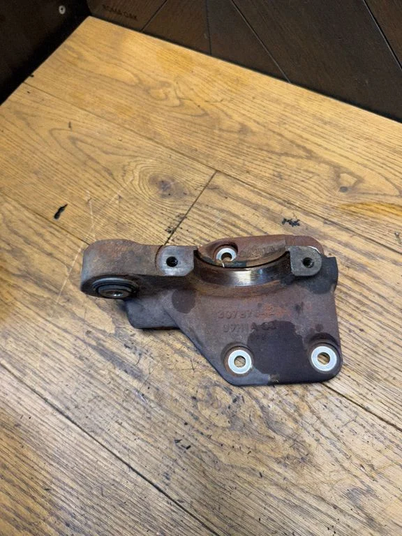 Driveshaft support bearing bracket – Volvo XC60 (2009-2013)