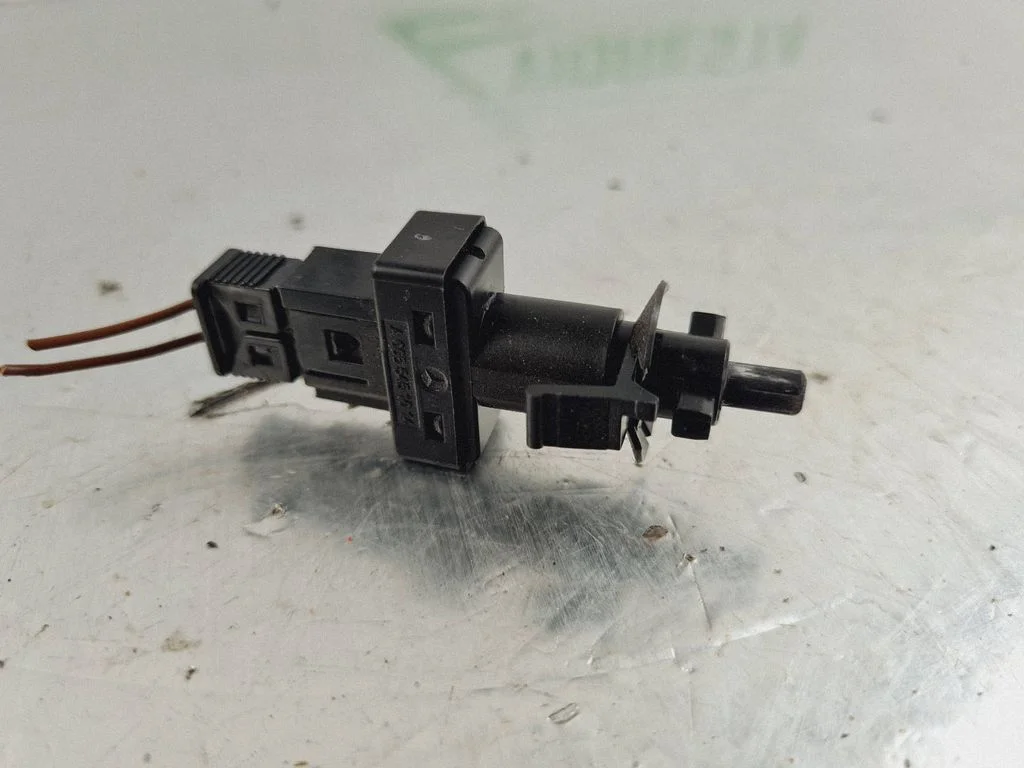 Clutch pedal sensor – Mercedes-Benz Vito Viano W447 (2014-)