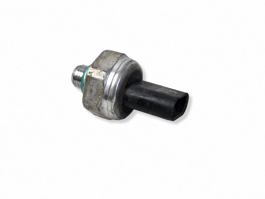 Air conditioning (A/C) pressure sensor T12521C