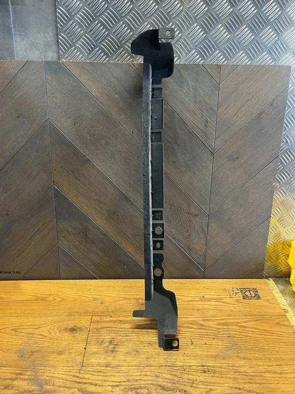 Radiator trim 62820JD51A