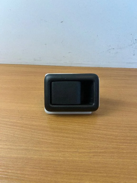 Seat back rest control lever/handle – Honda CR-V (2013-2016)