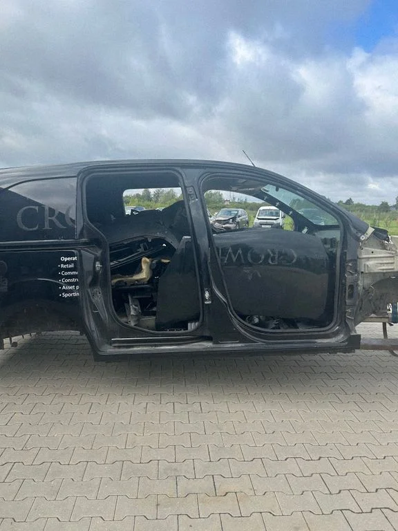 Esimene lävepakk (kereosa) – Citroen Berlingo (2008-2018)