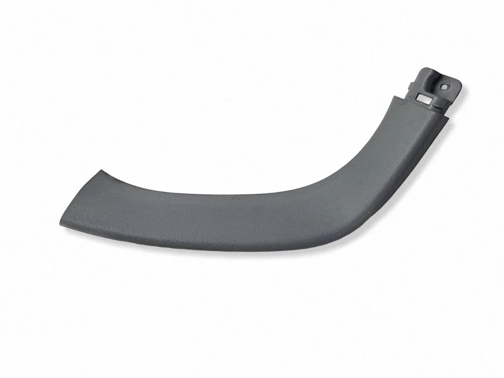 Tailgate trim 817302P500