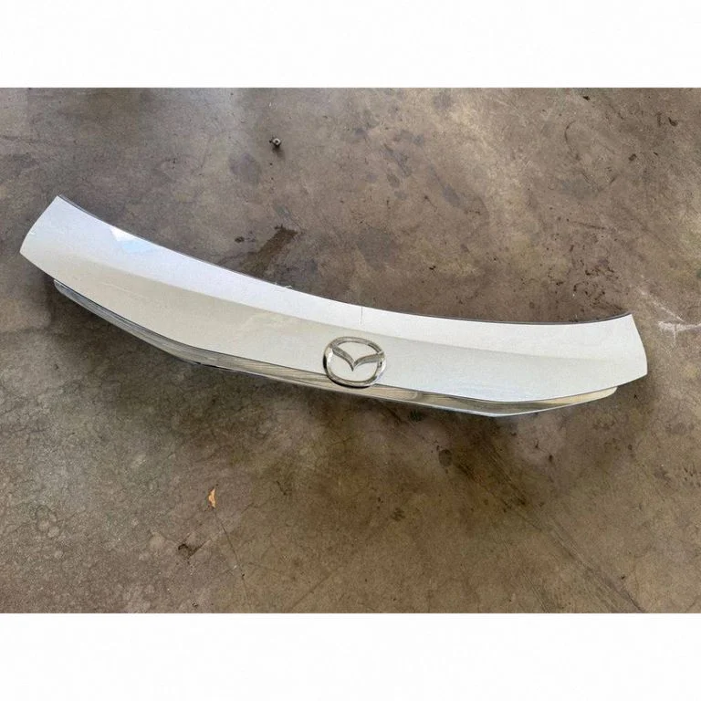 Tailgate trim GHP950810