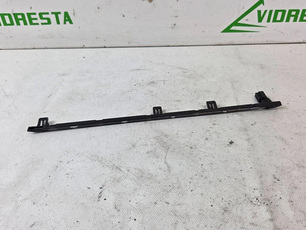 Front door interior light – Audi Q7 4L (2005-2015)