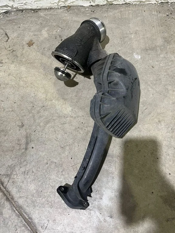 Intake resonator – Volvo XC60 (2009-2013)