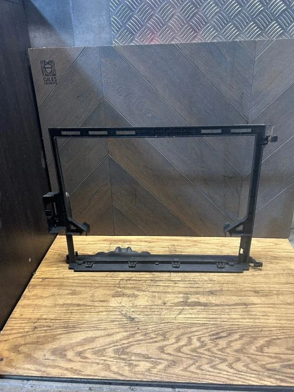 Bottom radiator support slam panel – Renault Clio V (2019-2025)