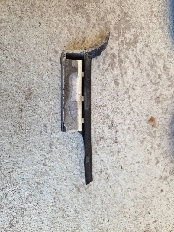 Katuse liist „molding" AM51U50463C