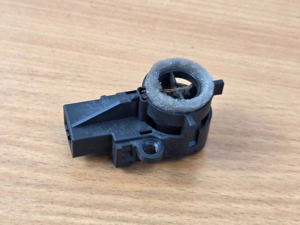 Salongi temperatuuri andur FK7219C734AA