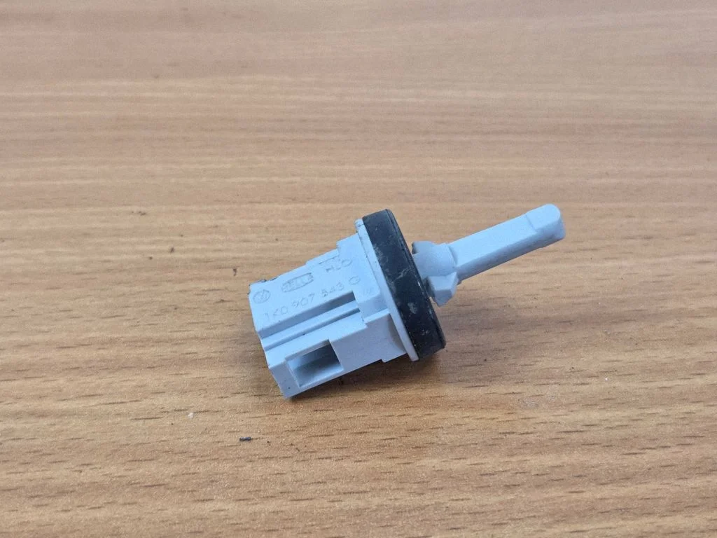 Interior temperature sensor 1K0907543G