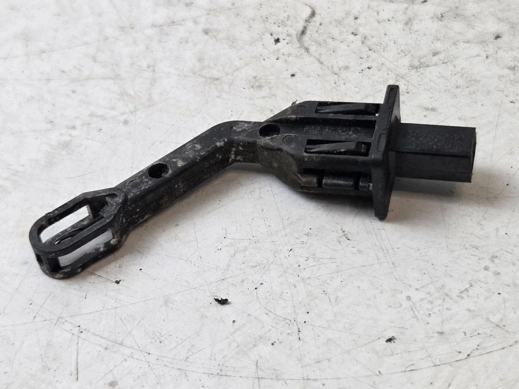 Interior temperature sensor E8553002