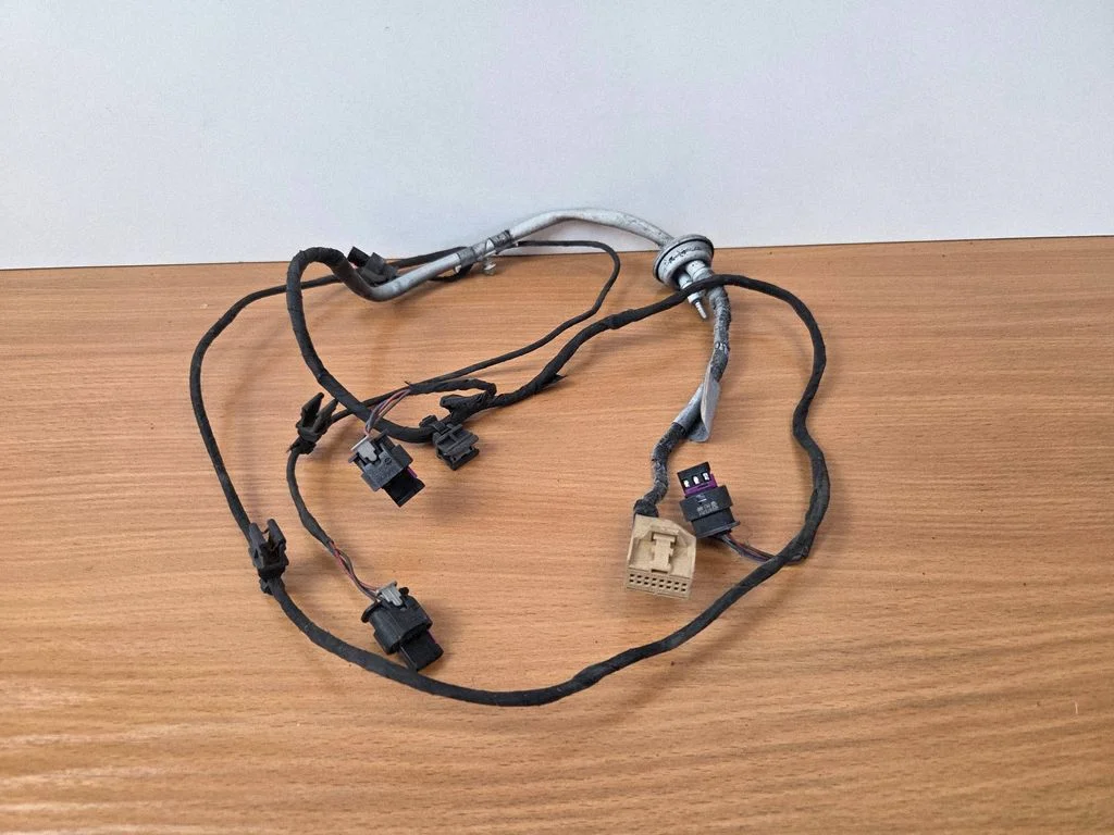 Parkimisandurite (PDC) juhtmestik 8K0971104AF