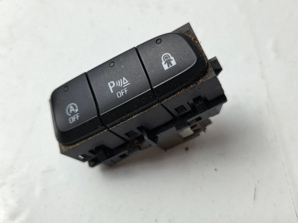 Parking (PDC) sensor switch – Opel Crossland X (2017-)