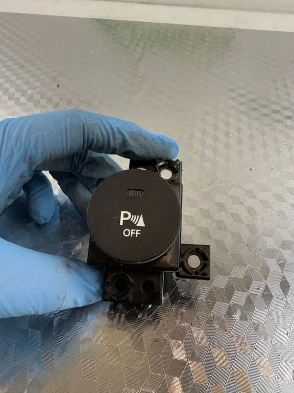 Parking (PDC) sensor switch – KIA Sportage (2011-2016)