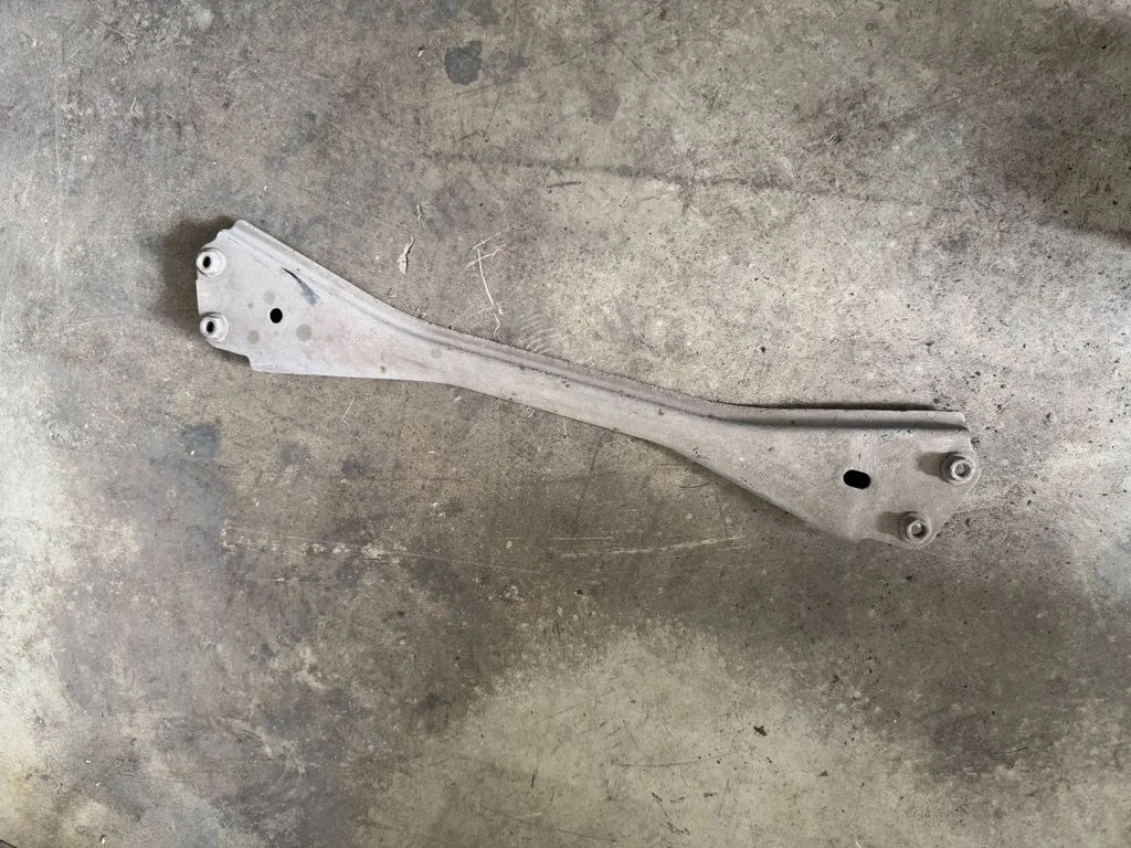 Other front suspension part – Volvo XC60 (2009-2013)