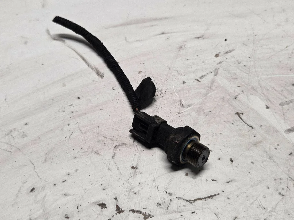 Oil pressure sensor – Ford Transit/ Tourneo Connect Grand Tourneo Connect (2013-2018)