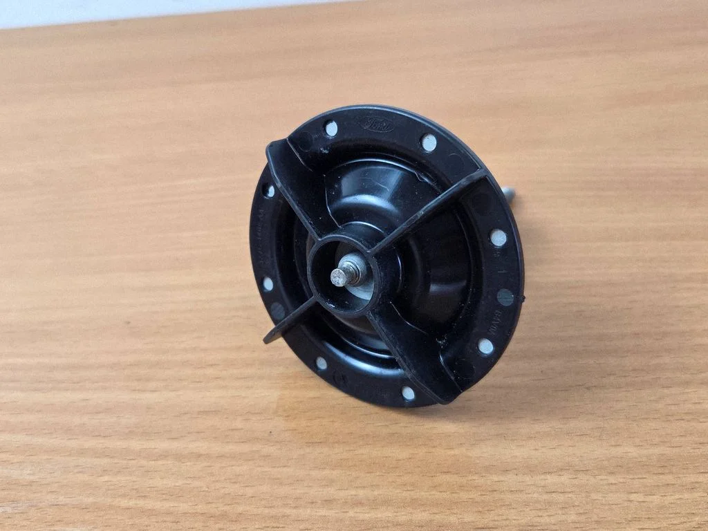 Varuratta polt JX7C1402AA