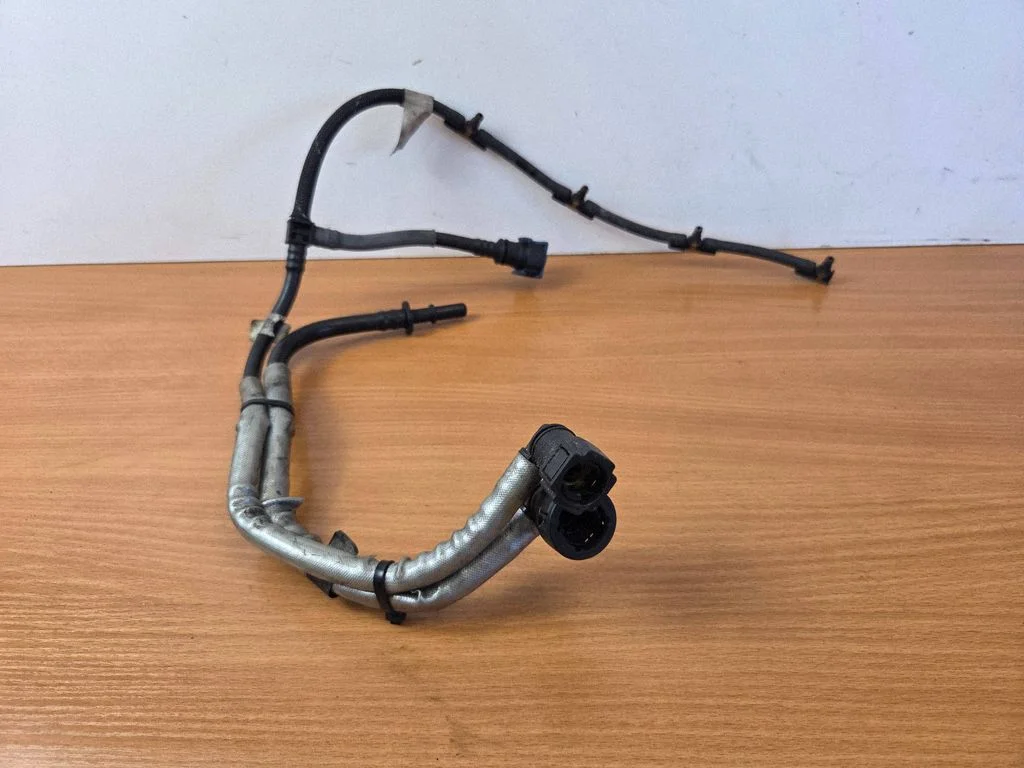 Kütuse tagasivoolutoru / -voolik G4D39K022BB