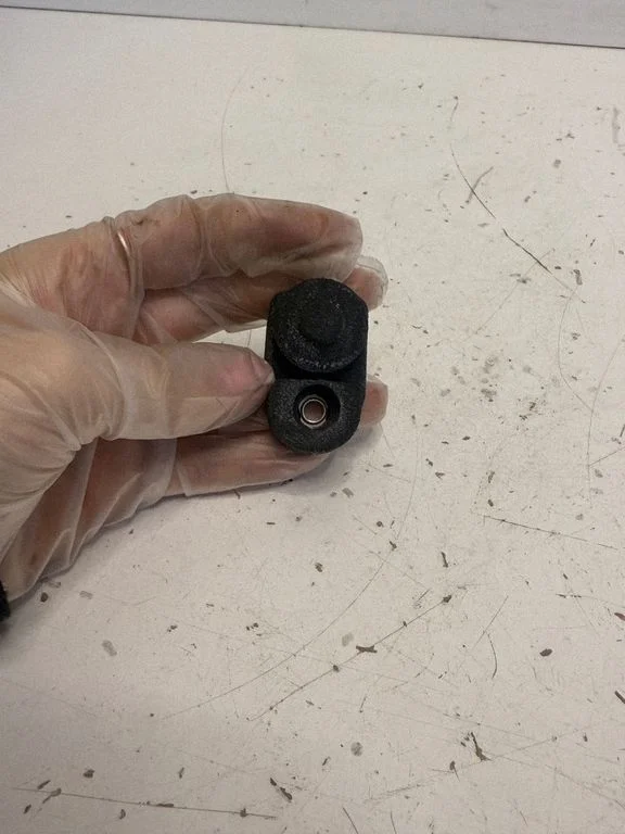 Laadimisukse avamise/ sulgemise andur – Nissan Note (E11) (2006-2014)