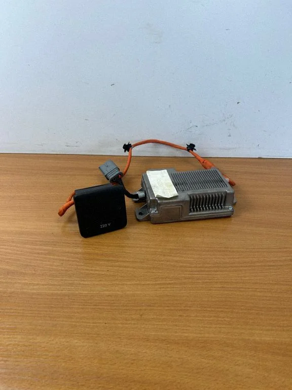 Voltage converter inverter – Peugeot 3008 II (2016-2023)