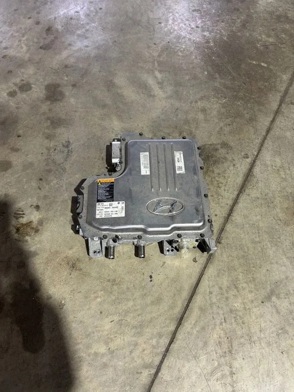 Voltage converter inverter – Hyundai Ioniq (2016-)