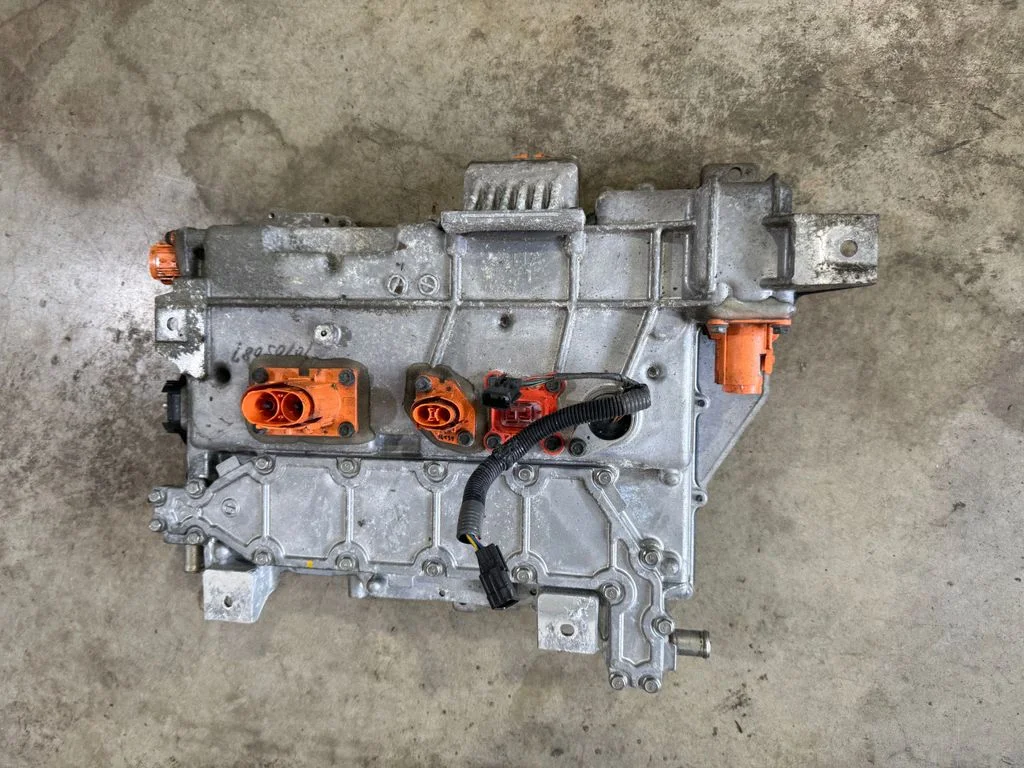 Voltage converter inverter – Nissan Leaf I (ZE0) (2010-2017)