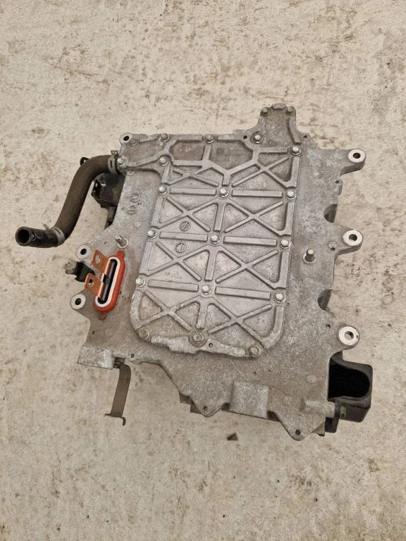 Voltage converter inverter – Nissan Leaf I (ZE0) (2010-2017)