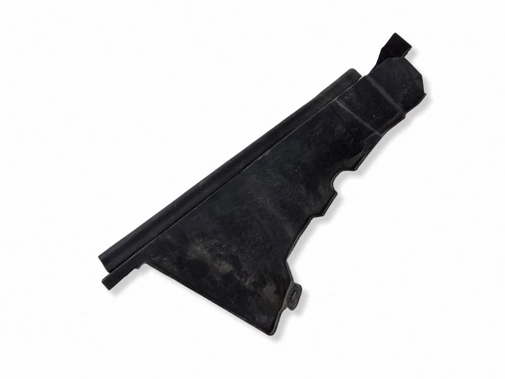 Fender end trim 841402P500