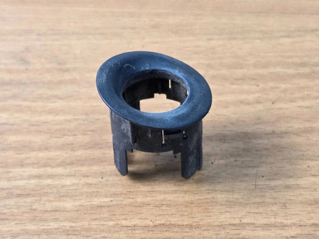Rear parking sensor holder (PDC) ET7615K871BAW