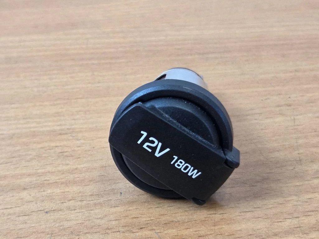 12 V Socket (front) – Hyundai Tucson TL (2015-)