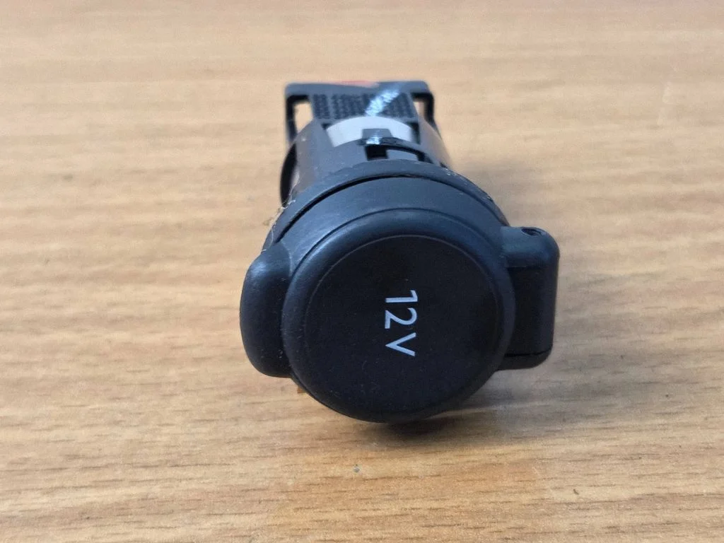 12 V Socket (front) – Peugeot 2008 II (2019-)