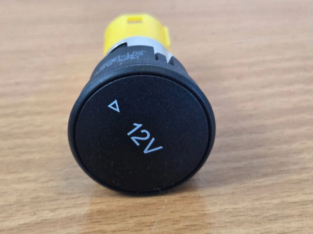 12 V Socket (front) – Ford Focus (2018-)
