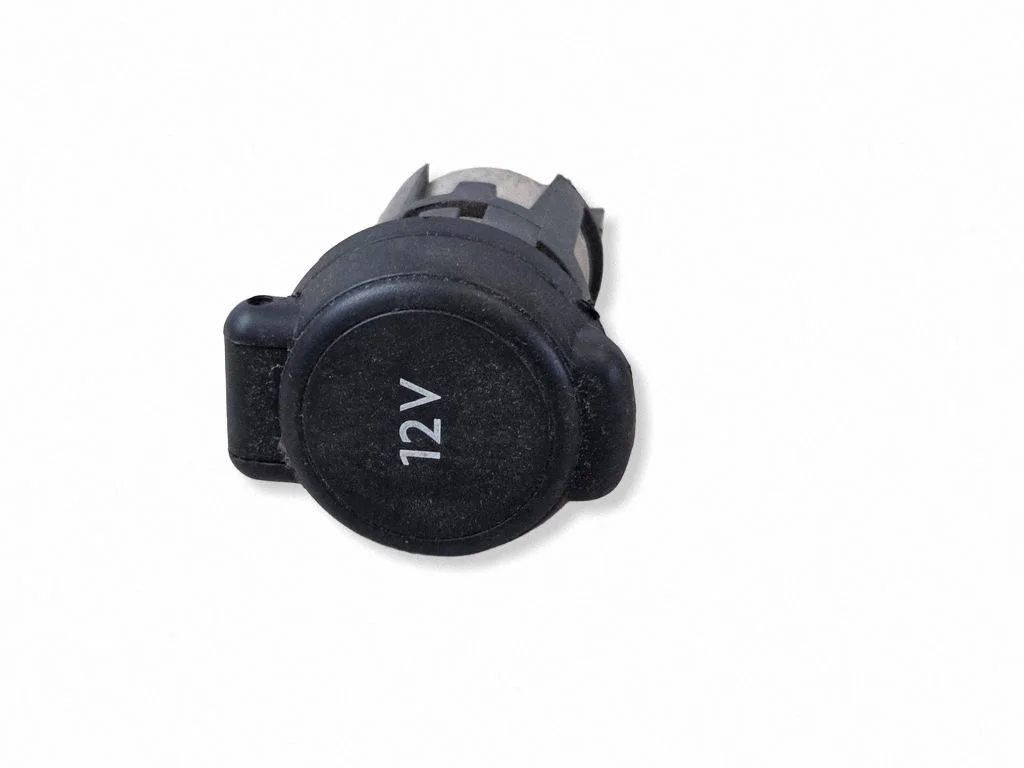 12 V Socket (front) – Citroen C4 Grand Picasso (2013-2018)