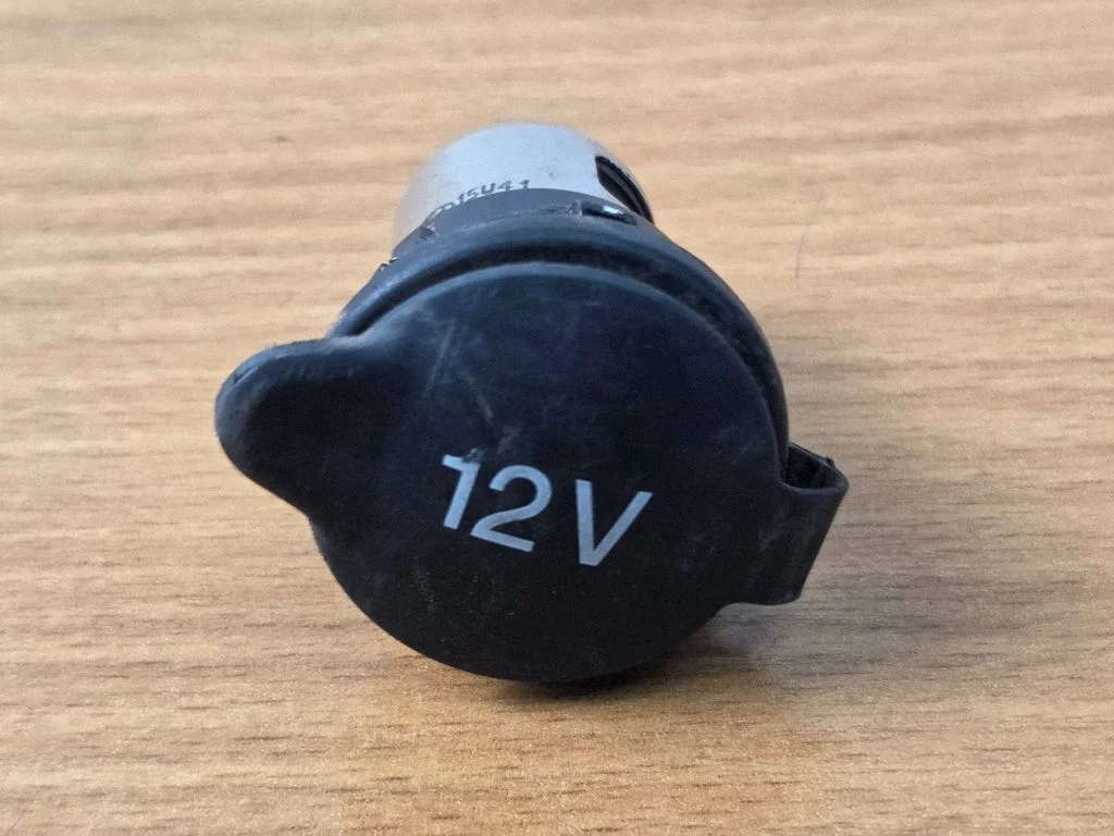 12 V Socket (rear) DT1T19N236AA