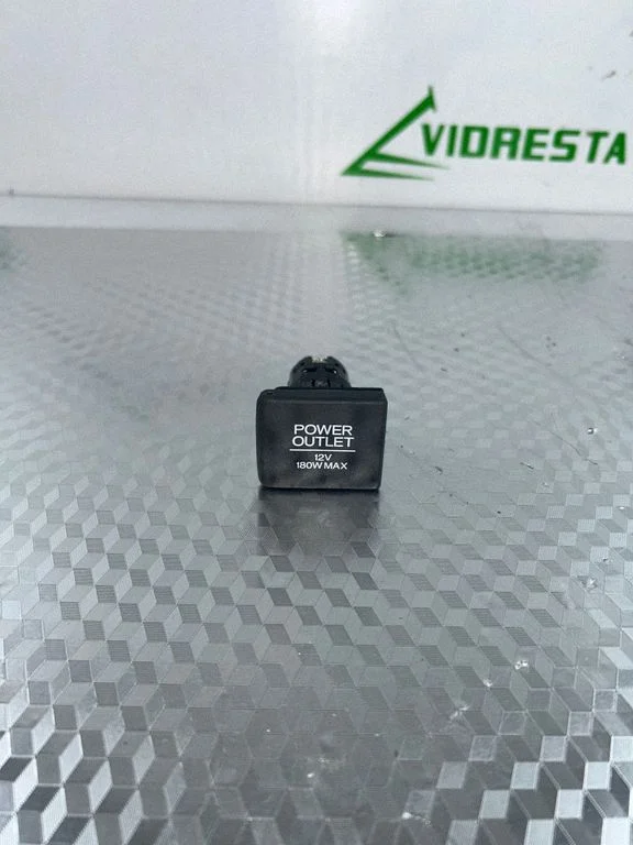 12 V pesa (taga)