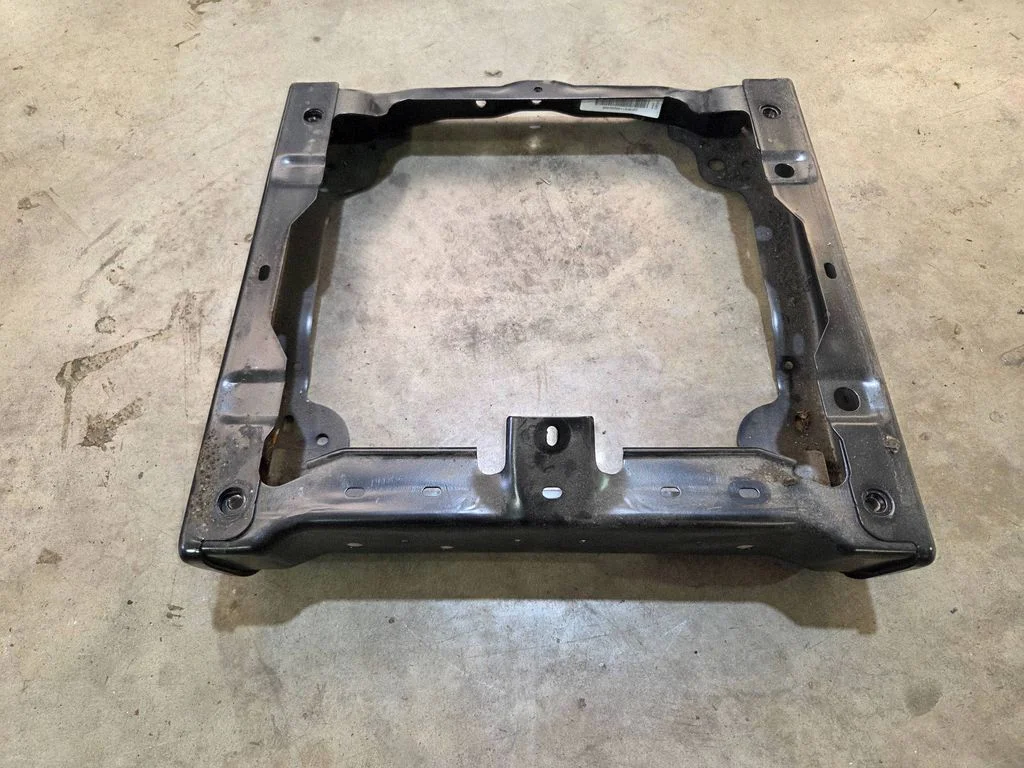 Driver seat console base – Nissan NV300 (2016-)