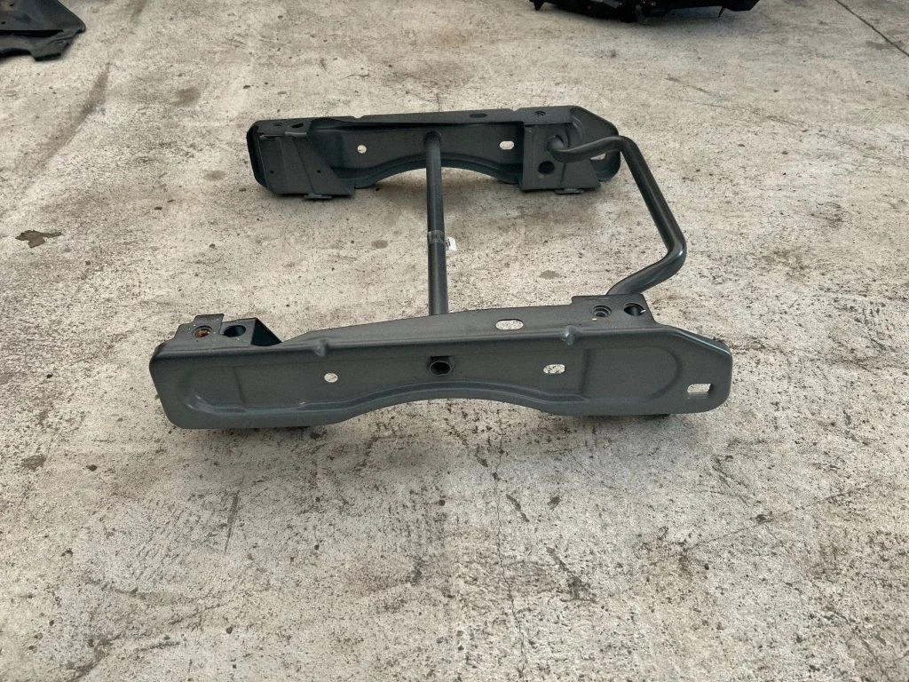 Esimese kõrvalistuja istme alus – Renault Scenic III - Grand scenic III (2009-2016)