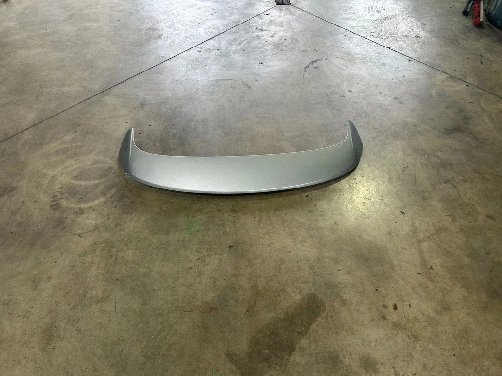 Tailgate/trunk spoiler JX7BN44210A