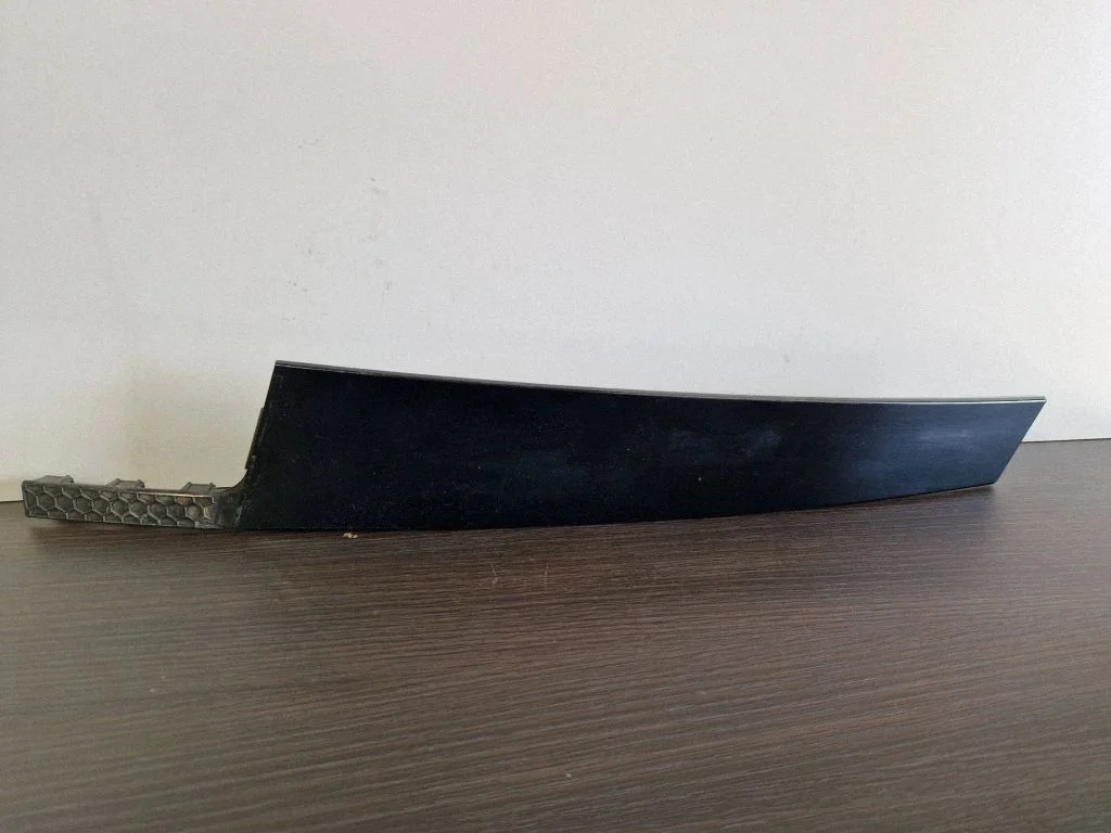 Front door glass trim molding – Skoda Octavia Mk3 (5E) (2013-2019)