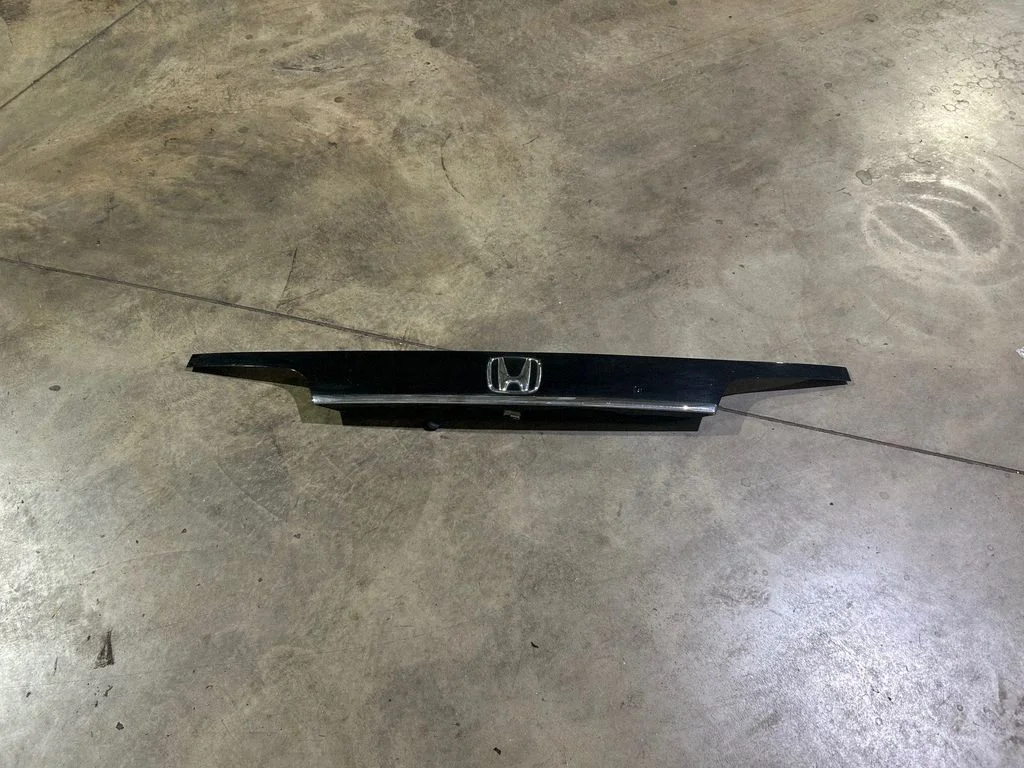 Trunk door license plate light bar 540410010