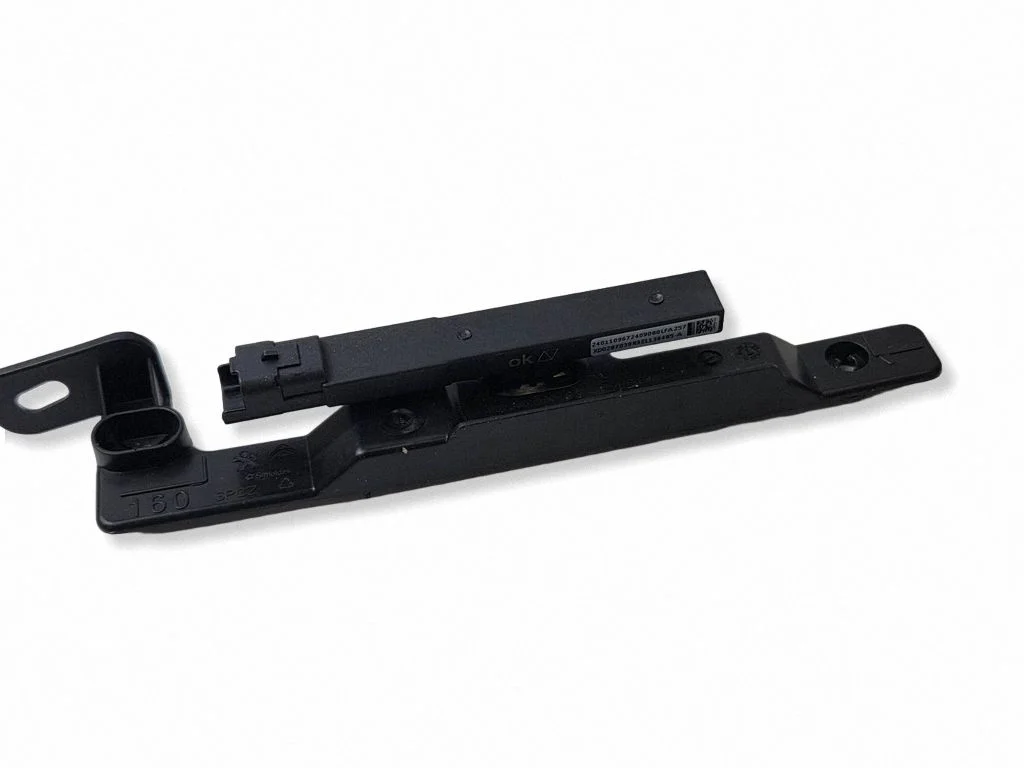 Radio antenna 3E1136485A