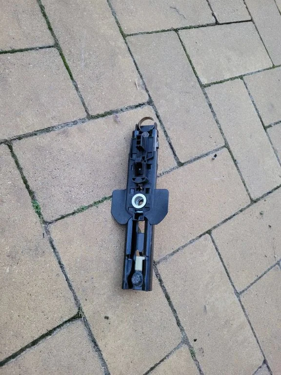 Turvavöö reguleerimise mootor – Volvo V60 (2011-2013)
