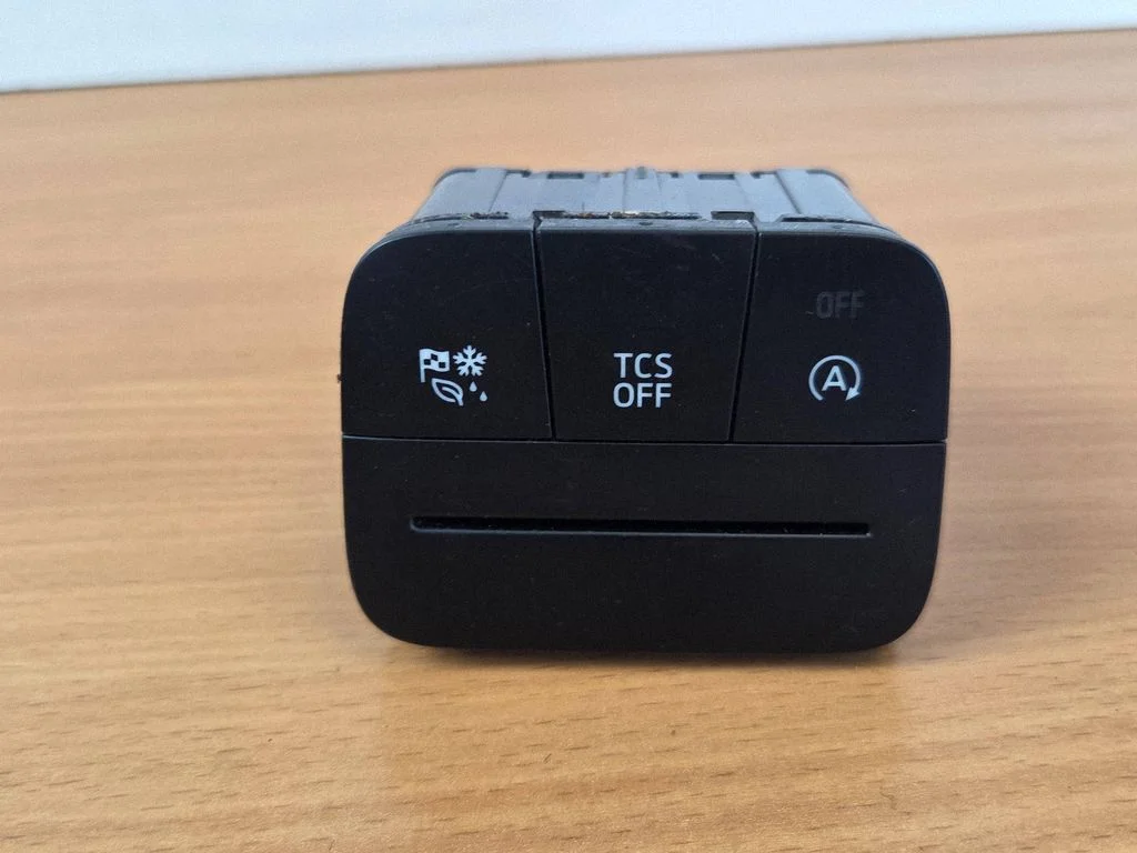 A set of switches – Ford Focus (2018-)