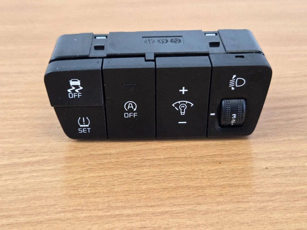 A set of switches – KIA Stonic (2017-)